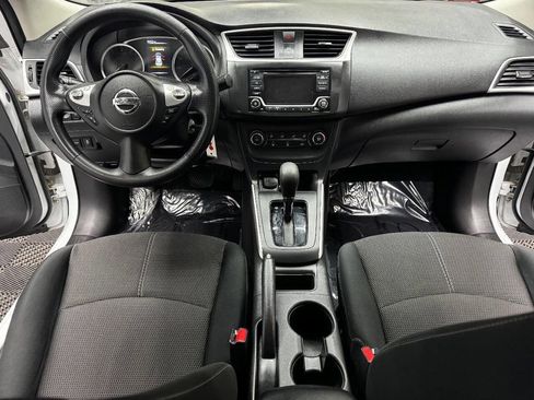 Used 2018 Nissan Sentra S image 38