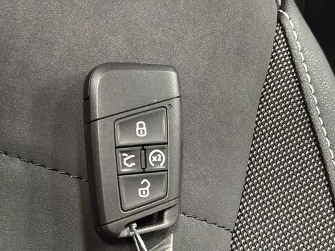 Used 2024 Volkswagen Taos SE AWD/4WD image 37