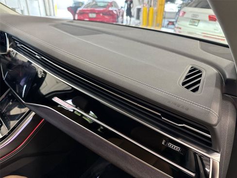 Certified 2025 Audi Q7 3.0T Premium Plus AWD/4WD image 31