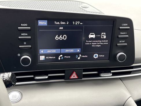 Certified 2025 Hyundai Elantra Sport image 22