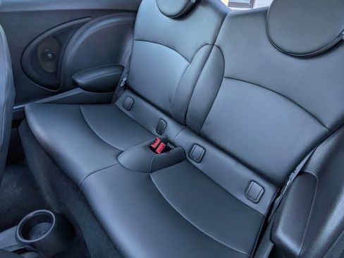 Used 2011 MINI Cooper Hardtop image 13