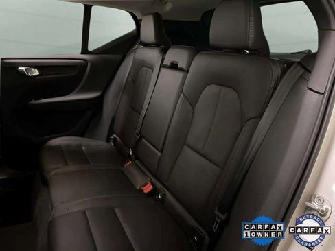 Used 2025 Volvo XC40 B5 Plus image 73