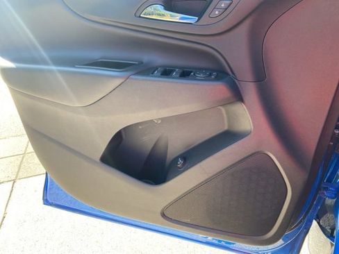 Used 2024 Chevrolet Equinox LT FWD image 18