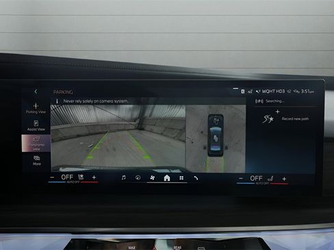 Used 2023 BMW 760i xDrive w/ Executive Package image 59