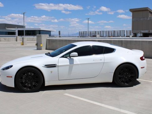 Used 2008 Aston Martin V8 Vantage Coupe RWD image 3