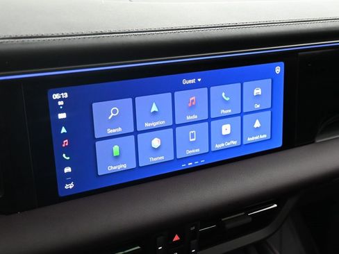 Certified 2025 Porsche Macan 4 Electric image 20