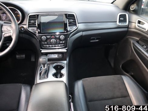 Used 2019 Jeep Grand Cherokee Altitude image 15