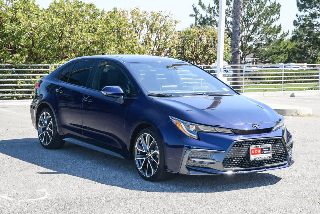 Used 2020 Toyota Corolla XSE FWD image 3