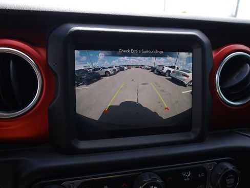 Used 2019 Jeep Wrangler Unlimited Rubicon AWD/4WD image 35