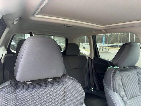 Used 2020 Subaru Forester Premium image 9
