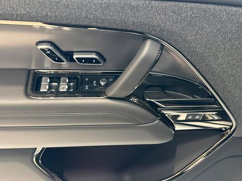 New 2026 Land Rover Range Rover Sport SE AWD/4WD image 10