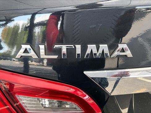 Used 2018 Nissan Altima 2.5 S w/ S Convenience Package FWD image 10