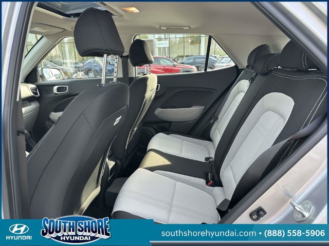 Certified 2024 Hyundai Venue SEL FWD image 12