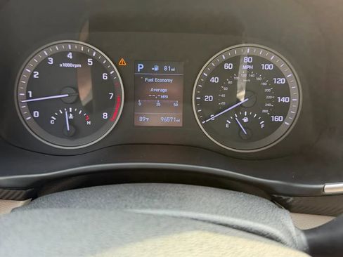 Used 2020 Hyundai Tucson Value FWD image 12