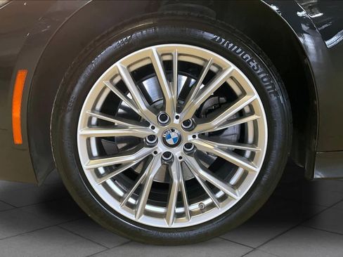 Certified 2023 BMW 330i xDrive Sedan w/ Premium Package AWD/4WD image 10