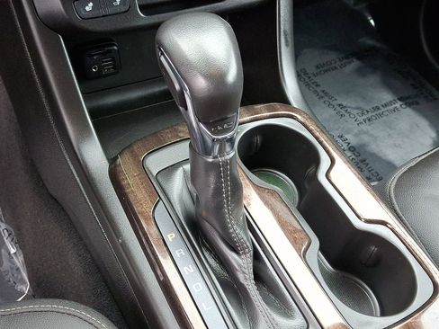 Used 2022 GMC Canyon Elevation w/ Elevation Premium Package image 15