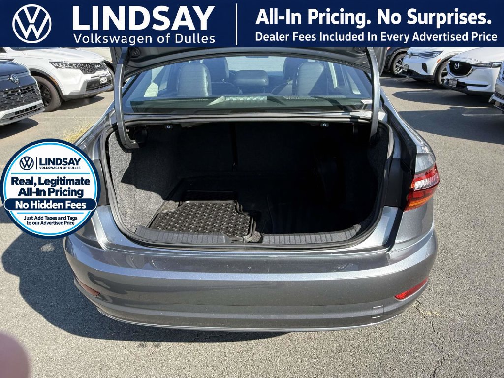 Used 2019 Volkswagen Jetta SE FWD image 12