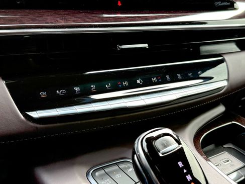 Used 2022 Cadillac Escalade Sport Platinum w/ LPO, ONYX Package image 22