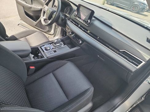 Used 2022 Mitsubishi Outlander ES image 21