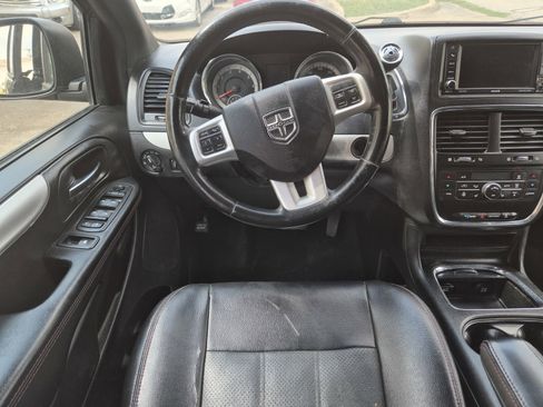 Used 2017 Dodge Grand Caravan GT FWD image 11