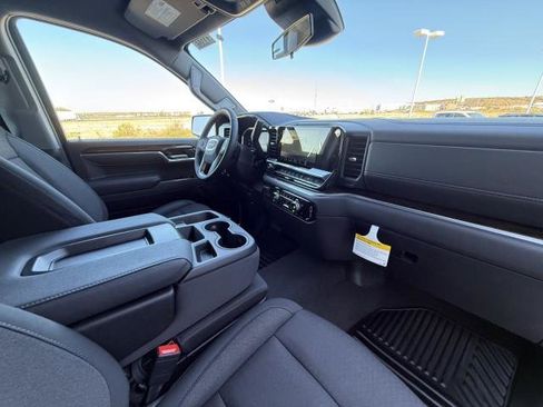 New 2026 GMC Sierra 1500 SLE w/ Preferred Package image 29