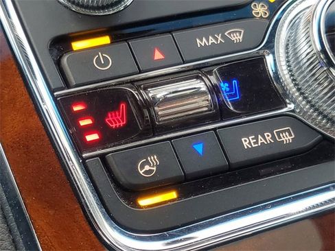 Used 2017 Lincoln Continental Reserve w/ Climate Package image 26