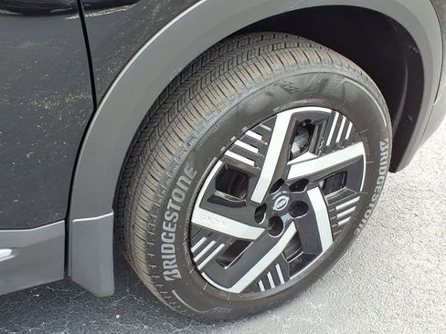 Used 2025 Nissan Kicks SV FWD image 18