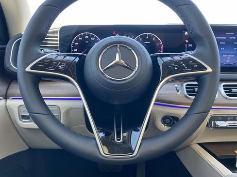 Certified 2025 Mercedes-Benz GLE 350 4MATIC image 21