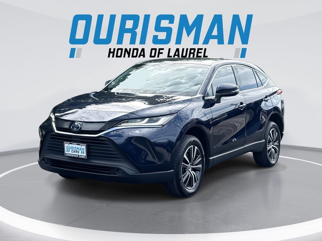Used 2023 Toyota Venza LE AWD/4WD image 1