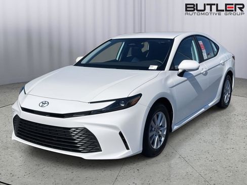 New 2026 Toyota Camry LE FWD image 1