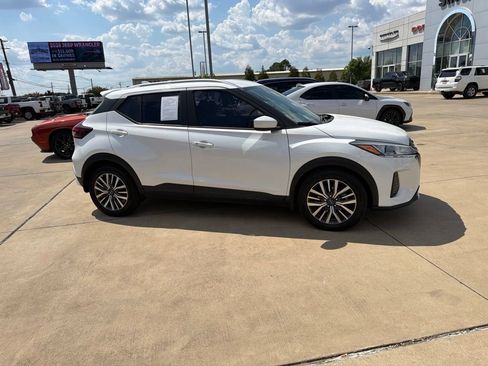 Used 2023 Nissan Kicks SV FWD image 20