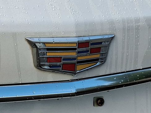 Used 2018 Cadillac XT5 AWD image 24