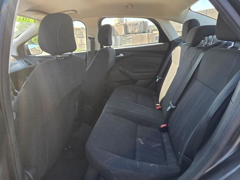 Used 2018 Ford Focus SE FWD image 15
