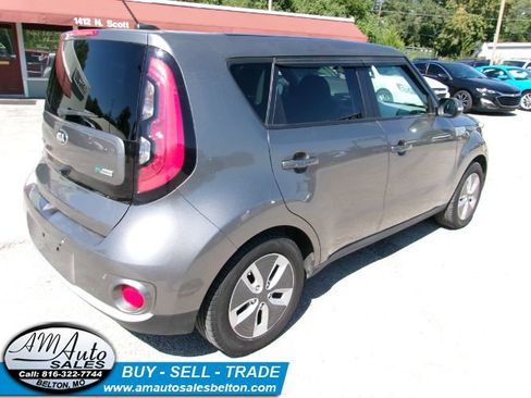 Used 2017 Kia Soul EV + w/ Sun & Fun Package FWD image 4