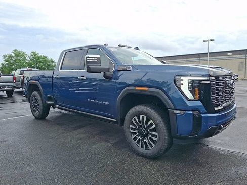 New 2026 GMC Sierra 2500 Denali Ultimate AWD/4WD image 2