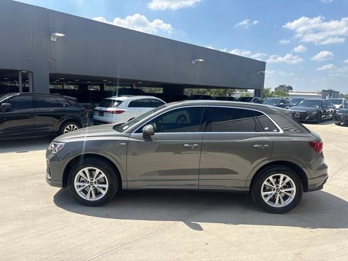Certified 2025 Audi Q3 2.0T Premium w/ Convenience Package AWD/4WD image 9