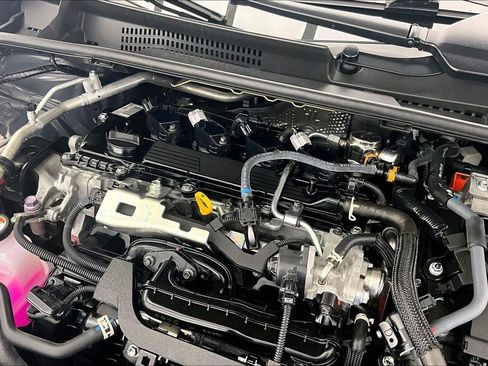 Used 2025 Toyota Prius LE image 34