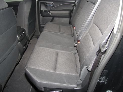 Certified 2024 Honda Ridgeline Sport image 12