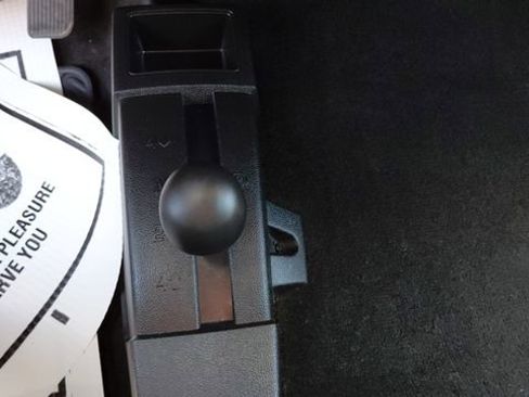 Used 2018 Chevrolet Silverado 1500 Custom w/ Custom Value Package image 22