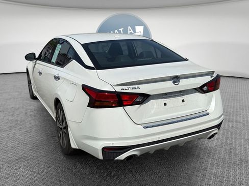 Used 2022 Nissan Altima 2.5 SL FWD image 6