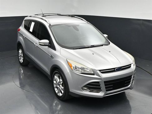 Used 2015 Ford Escape Titanium FWD image 11