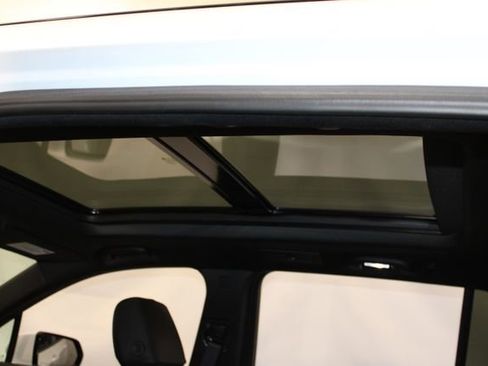 Used 2023 Cadillac XT6 Sport AWD/4WD image 9