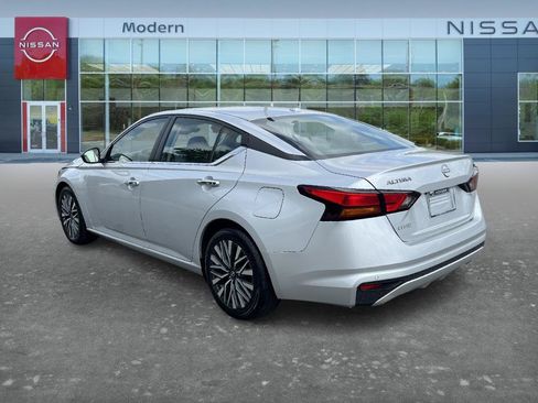 Certified 2024 Nissan Altima 2.5 SV FWD image 7