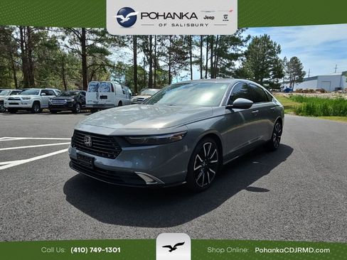 Used 2025 Honda Accord Touring image 1