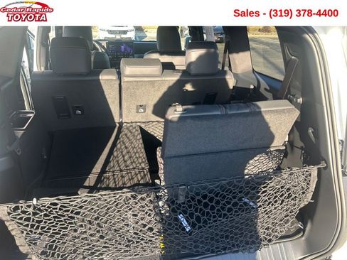 Used 2025 Lexus GX 550 w/ Cold Area Package image 21