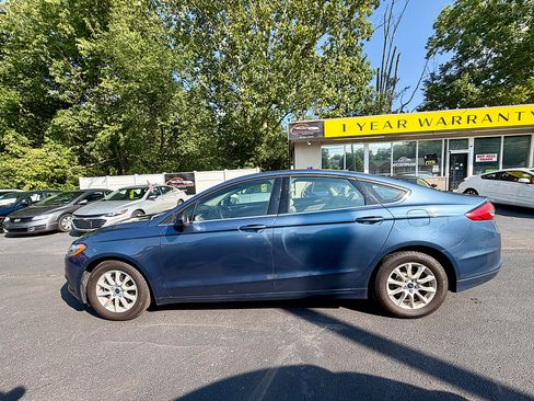 Used 2018 Ford Fusion S FWD image 4
