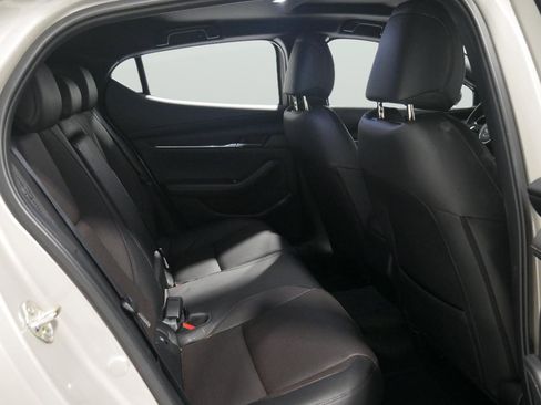 Certified 2025 MAZDA MAZDA3 Hatchback w/Premium Plus Pkg image 17