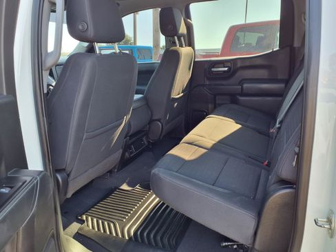 Used 2023 Chevrolet Silverado 1500 Custom Trail Boss w/ LPO, Dark Essentials Package AWD/4WD image 17