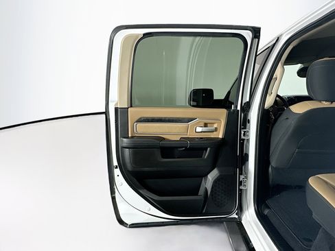 Used 2019 RAM 2500 Big Horn image 27