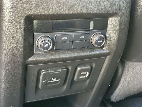 Used 2020 Chevrolet Traverse LT w/ LT Premium Package image 43